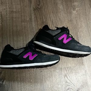 574 NEW BALANCE SIZE 7W